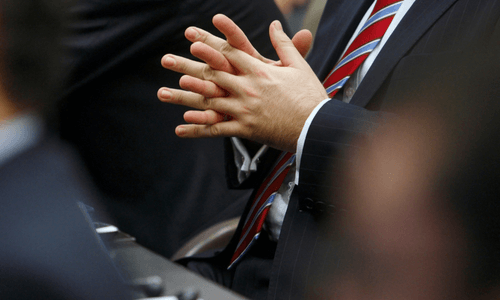 Professional Nonverbal Communication: Mastering Workplace Gestures and Signals